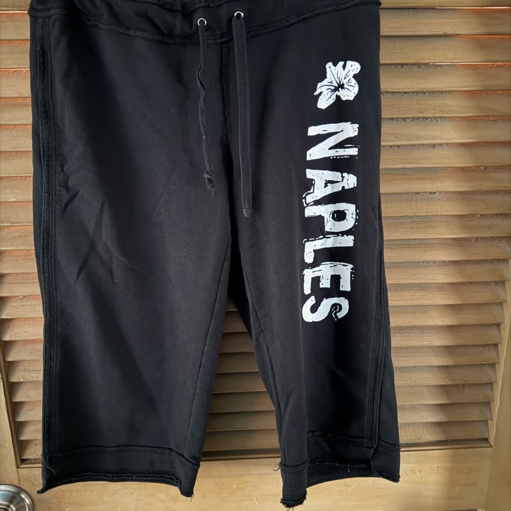 Black Naples Graphic Shorts/capris